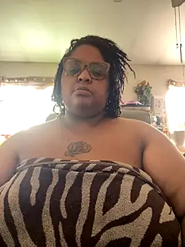 kweenxkarma online show from October 6, 10:03 pm