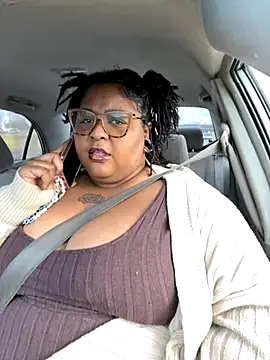 kweenxkarma online show from October 27, 9:53 pm