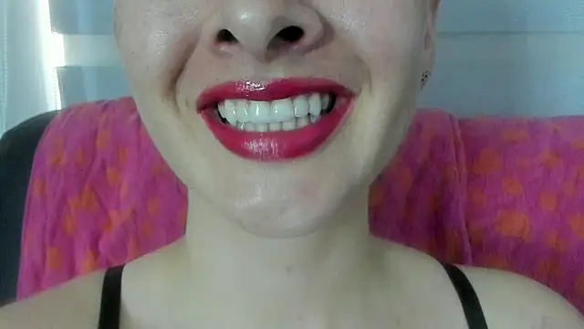 queen fetish online show from June 25, 3:57 pm