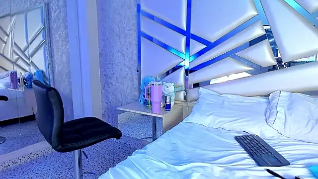 Miia002 online show from February 18, 1:27 am