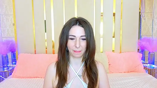 KimmmLi online show from July 7, 1:03 pm