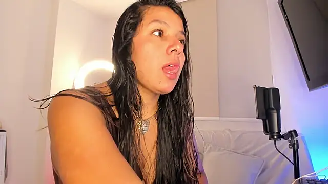 miaa daniels online show from November 9, 11:11 pm