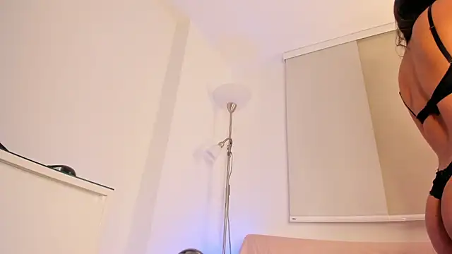 Snapshot of miaa_daniels chatting on October 9, 1:43 am miaa daniels online show from October 9, 1:43 am