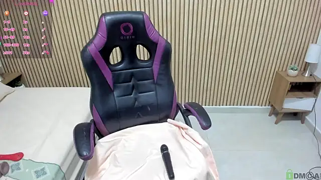 julieth love  online show from April 27, 2:03 pm