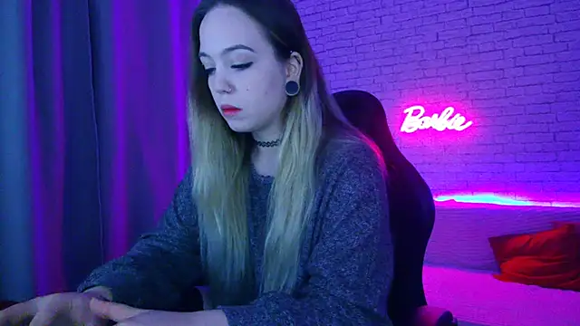 -Stacyy- online show from December 5, 6:13 am