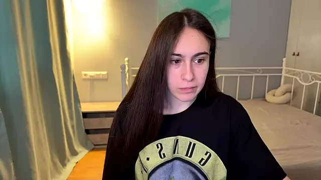 AliceKolltt online show from June 25, 12:40 pm