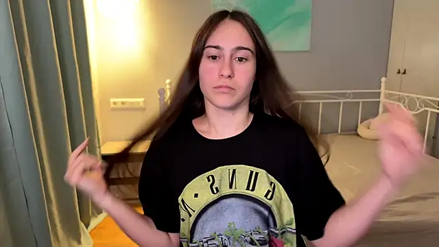 AliceKolltt online show from June 18, 8:36 pm