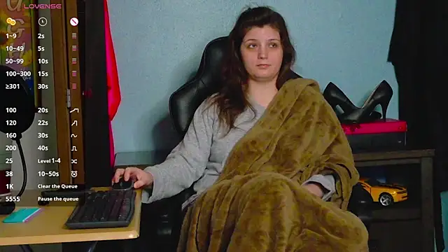 TreeJeanne online show from November 6, 12:05 am