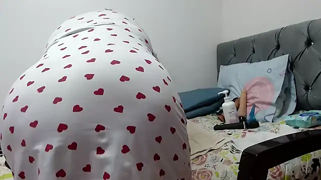 VivianamMilf online show from June 11, 10:06 pm