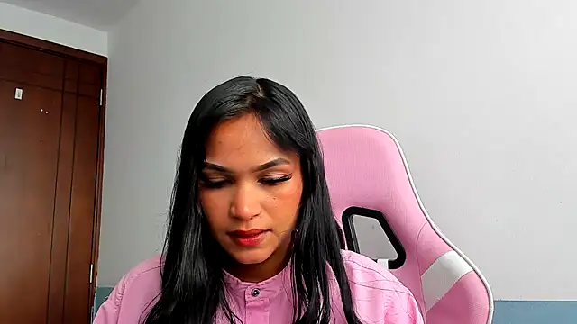 Miiss scarlett1 online show from May 7, 9:51 pm