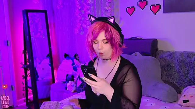 Angel-Lewd-Cake online show from June 11, 12:54 am