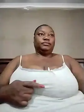 MATUREBUSSTY online show from February 12, 3:52 am