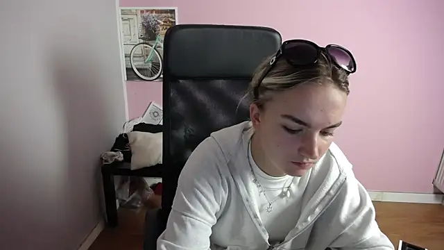 viktoria lovely online show from July 21, 6:58 am