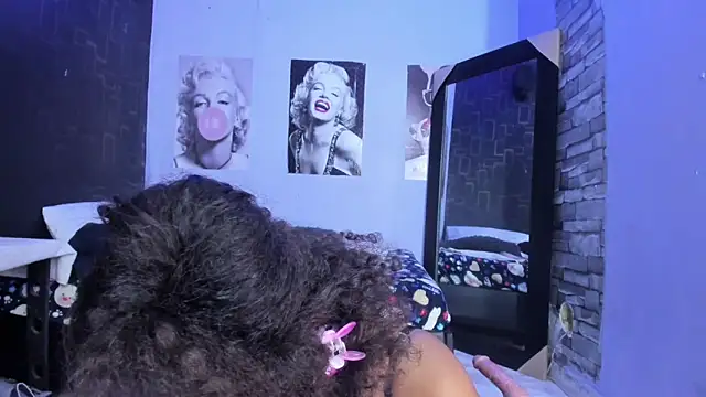 Snapshot of makena18 chatting on September 12, 5:42 pm makena18 online show from September 12, 5:42 pm