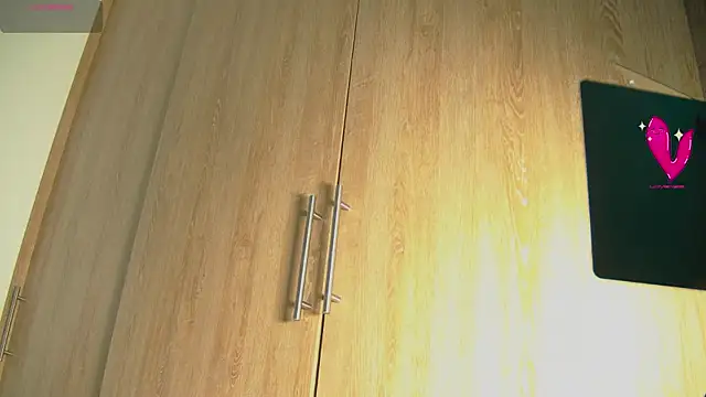 aidaadams online show from October 29, 11:58 am