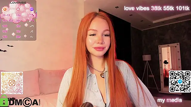 Snapshot of Tracy-Taylor chatting on October 30, 12:02 am Tracy-Taylor online show from October 30, 12:02 am