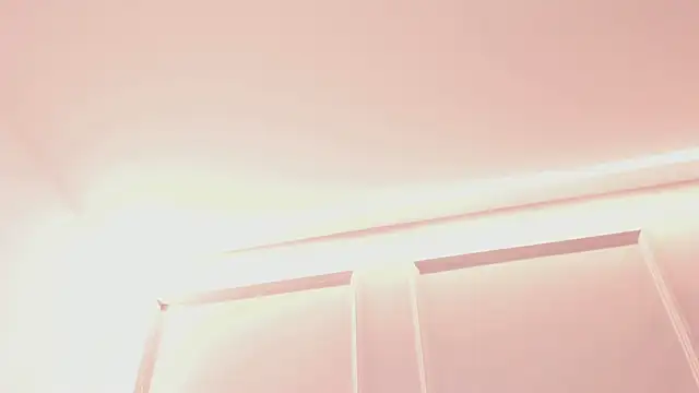sarah-bonneth online show from July 25, 11:39 am