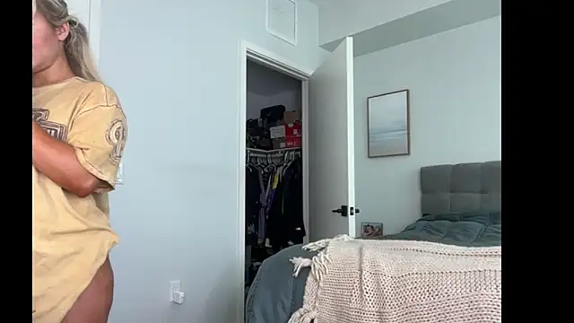 ElenaErickson online show from February 25, 8:51 pm