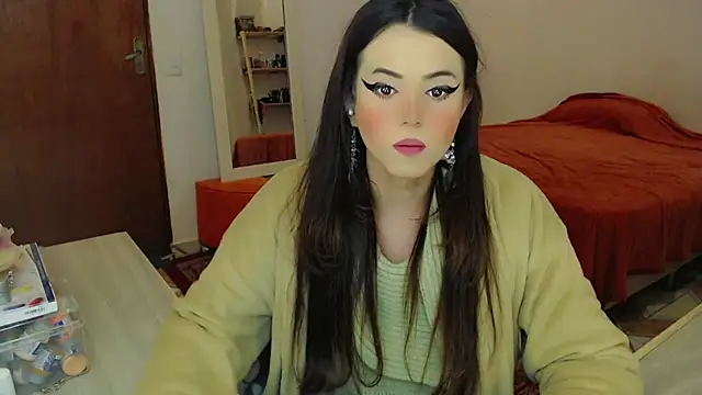 Sophie Fantasys online show from June 8, 1:28 am