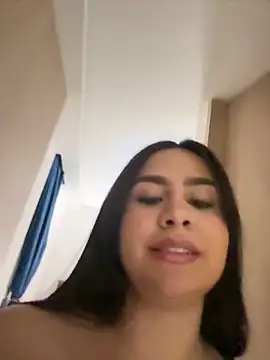 Snapshot of KattyPortman chatting on October 18, 2:03 am KattyPortman online show from October 18, 2:03 am