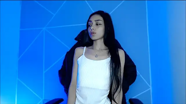 lilylouisee online show from May 15, 5:37 pm