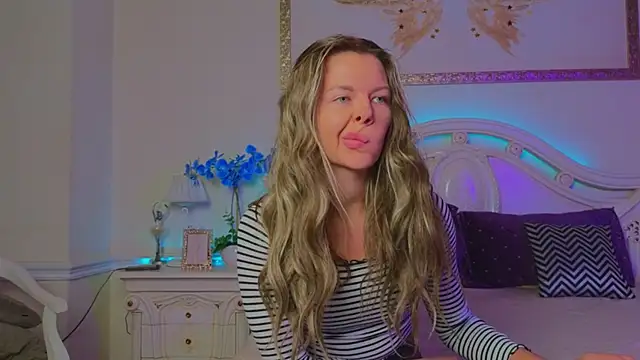 Real Tini online show from October 14, 11:57 am