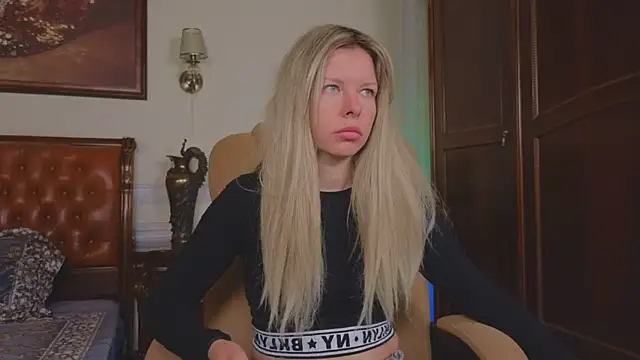 Real Tini online show from June 4, 5:56 am