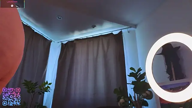 SoniaScott online show from June 17, 3:30 am
