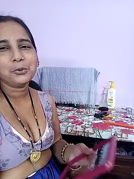 reemacouple007 online show from May 2, 3:21 am