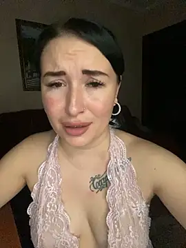 Roxana Bell online show from October 23, 8:37 pm