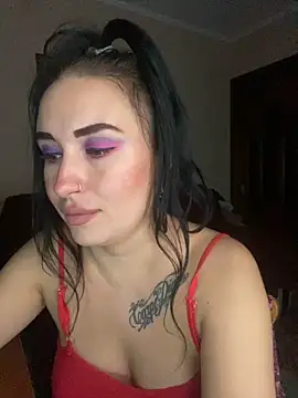 Roxana Bell online show from February 6, 6:55 pm