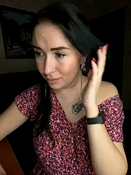 Roxana Bell online show from October 2, 8:25 pm