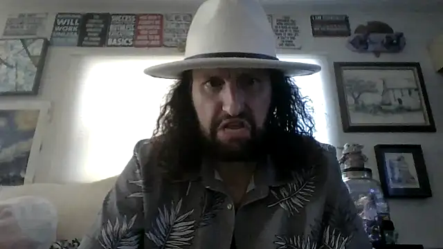 Makethatpussypurr online show from June 8, 3:24 pm