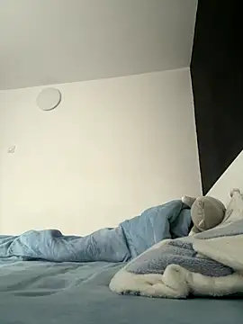 Snapshot of MikyVesela chatting on October 2, 7:46 am MikyVesela online show from October 2, 7:46 am