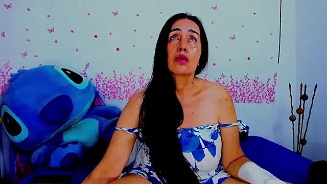 HorniestMilf online show from July 1, 12:54 am