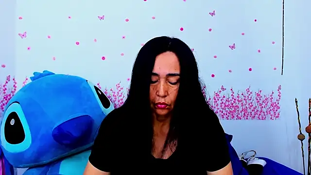 HorniestMilf online show from June 4, 8:24 pm