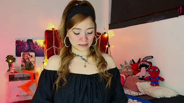 alisson zafiro  online show from October 24, 3:13 am