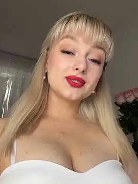 Snapshot of Blonde20 chatting on September 11, 12:49 pm Blonde20 online show from September 11, 12:49 pm