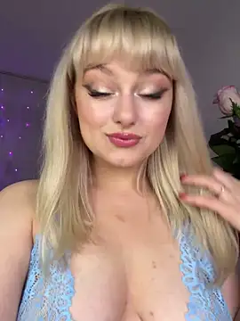 Snapshot of Blonde20 chatting on September 12, 3:30 pm Blonde20 online show from September 12, 3:30 pm