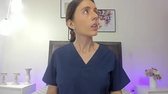 helen mooree online show from July 16, 2:21 pm
