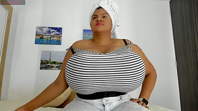 Snapshot of bigmom69_ chatting on September 14, 12:52 am bigmom69 online show from September 14, 12:52 am