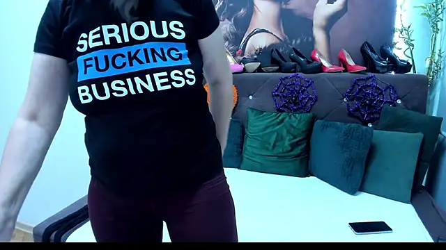 Lilly hott online show from November 2, 7:06 pm