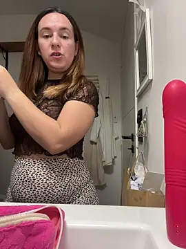 lyajoliee online show from February 19, 9:31 am