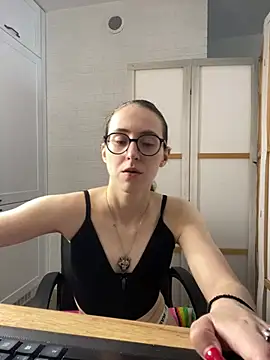 MartiniiSelenna online show from July 18, 6:17 am