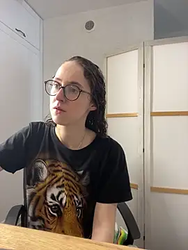 MartiniiSelenna online show from June 18, 6:04 am