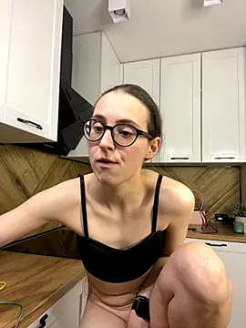 MartiniiSelenna online show from December 4, 9:11 am