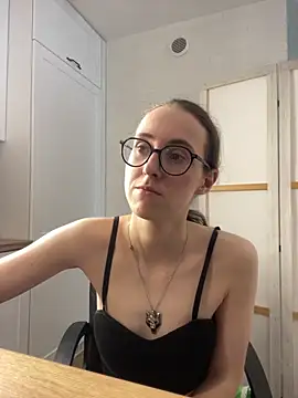 MartiniiSelenna online show from June 19, 9:24 am
