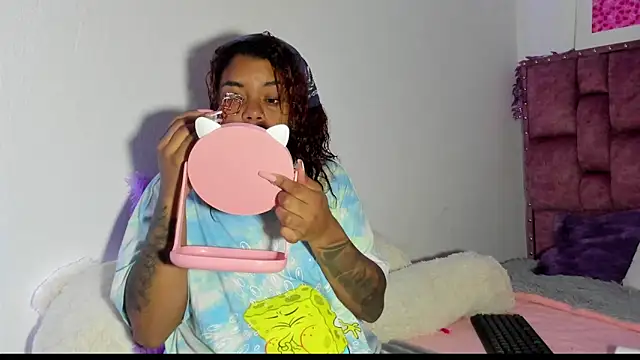 ladyrd1 online show from September 22, 4:00 am