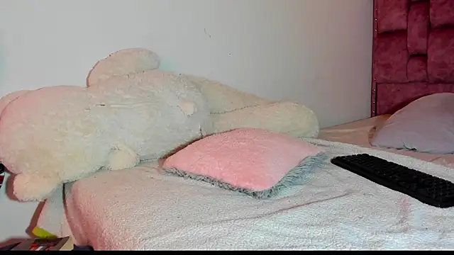 ladyrd1 online show from September 9, 2:06 pm