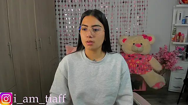 tifany tay2 online show from April 21, 12:12 pm